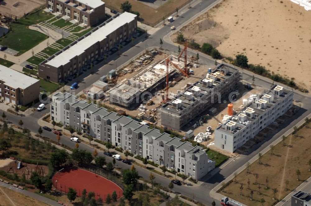 Berlin from the bird's eye view: Mixing of residential and commercial settlements on Eldenaer Strasse in the district Prenzlauer Berg in Berlin, Germany