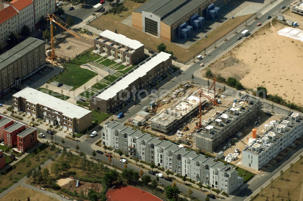 Aerial image Berlin - Mixing of residential and commercial settlements on Eldenaer Strasse in the district Prenzlauer Berg in Berlin, Germany