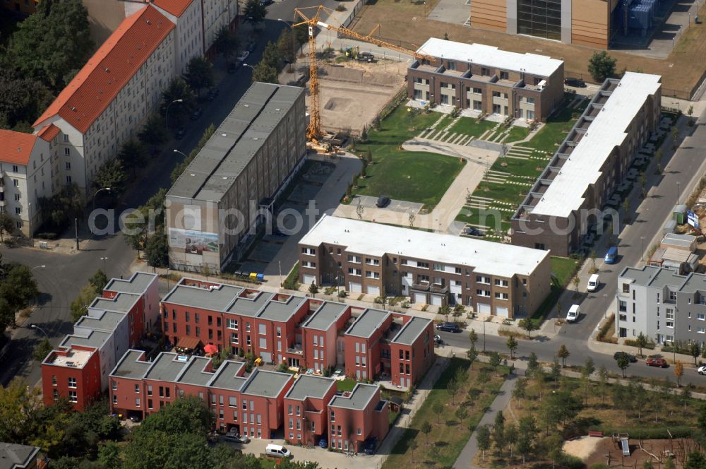 Aerial photograph Berlin - Mixing of residential and commercial settlements on Eldenaer Strasse in the district Prenzlauer Berg in Berlin, Germany