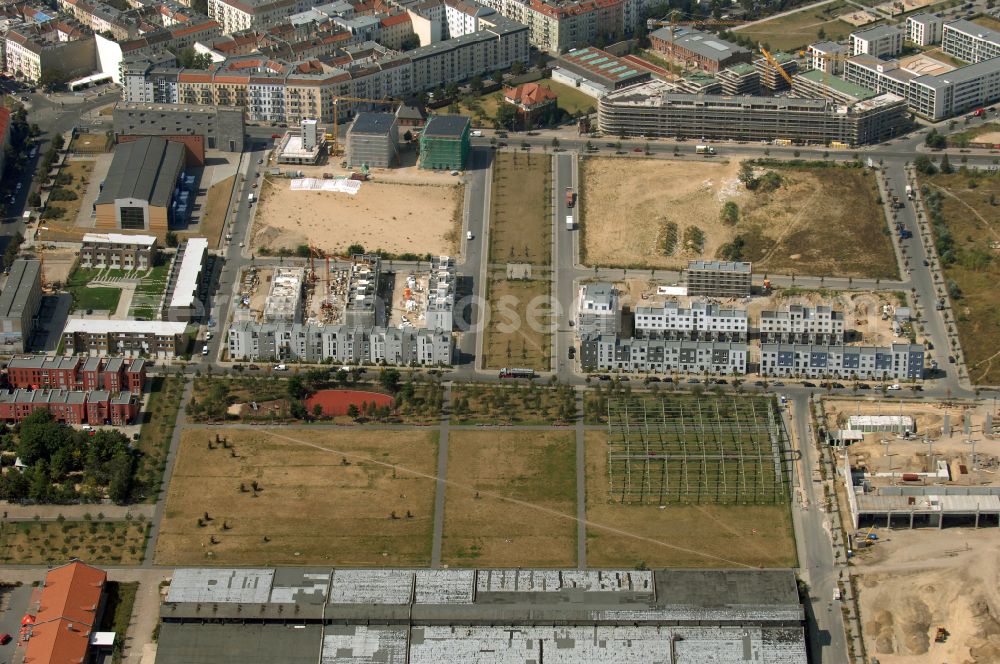 Aerial image Berlin - Mixing of residential and commercial settlements on Eldenaer Strasse in the district Prenzlauer Berg in Berlin, Germany