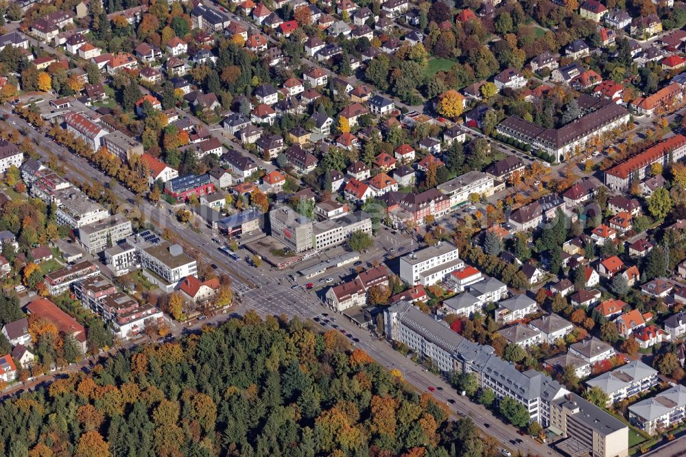 Aerial image München - Mixing of residential and commercial settlements arounf Waldfriedhofstrasse and Fuerstenrieder Strasse in Munich in the state Bavaria, Germany