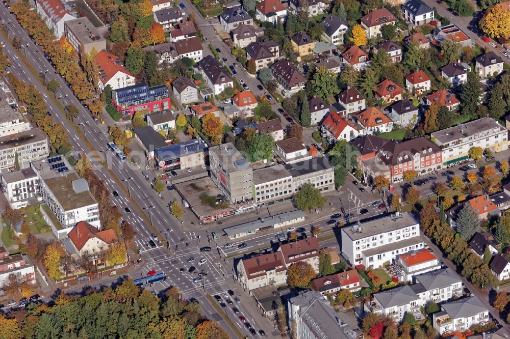 Aerial image München - Mixing of residential and commercial settlements arounf Waldfriedhofstrasse and Fuerstenrieder Strasse in Munich in the state Bavaria, Germany