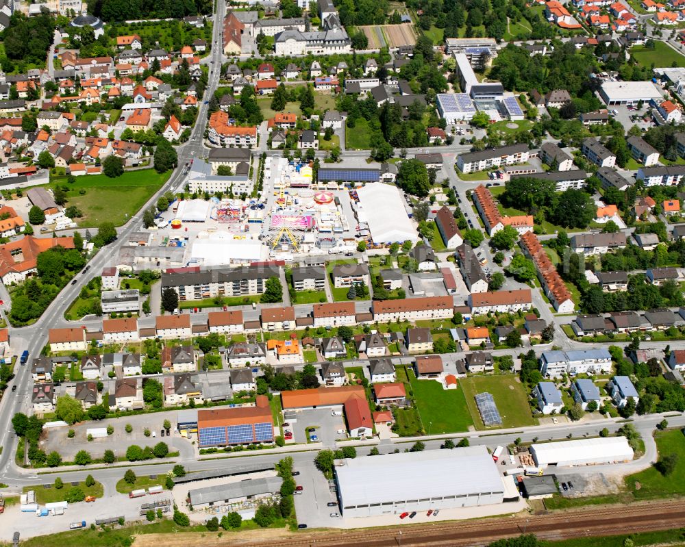 Aerial photograph Altötting - Mixing of residential and commercial settlements in Altötting in the state Bavaria, Germany