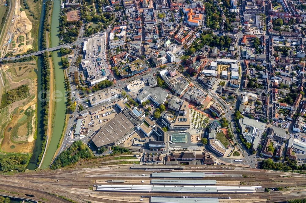 Aerial photograph Hamm - Mixing of residential and commercial settlements on Westenwall - Neue Bahnhofstrasse - Weststrasse in Hamm in the state North Rhine-Westphalia, Germany