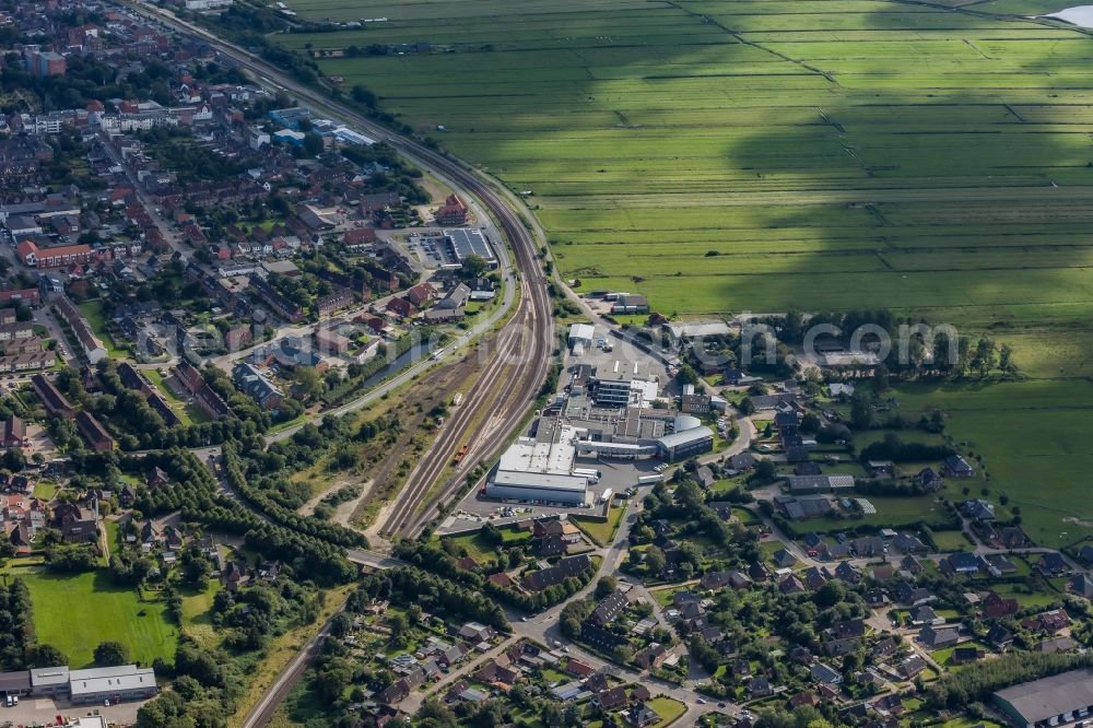 Aerial image Husum - Mixing of residential and commercial settlements in Husum North Friesland in the state Schleswig-Holstein, Germany