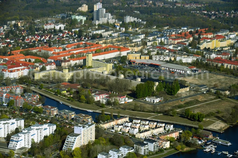 Aerial image Berlin - Mixed development of the residential and commercial area Maselake Areal on Carossastrasse in the district of Hakenfelde in Berlin, Germany