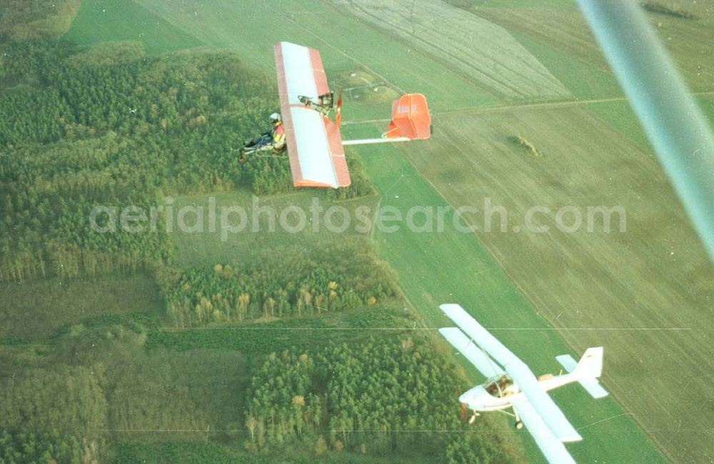 Aerial image Brandenburg - Mitflug mit UL- Flugzeugen vom Flugplatz Müncheberg/Eggersdorf aus über der Märkischen Schweiz