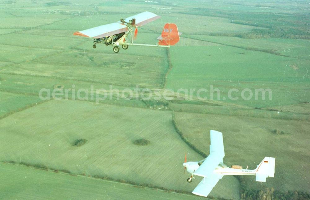 Aerial photograph Brandenburg - Mitflug mit UL- Flugzeugen vom Flugplatz Müncheberg/Eggersdorf aus über der Märkischen Schweiz