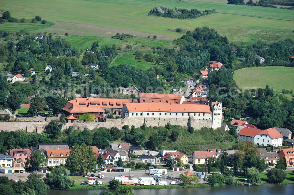 Aerial photograph Wettin - The castle Wettin has been the domicile of the Saxony Royal House. These days, the building houses a secondary school with focus on art