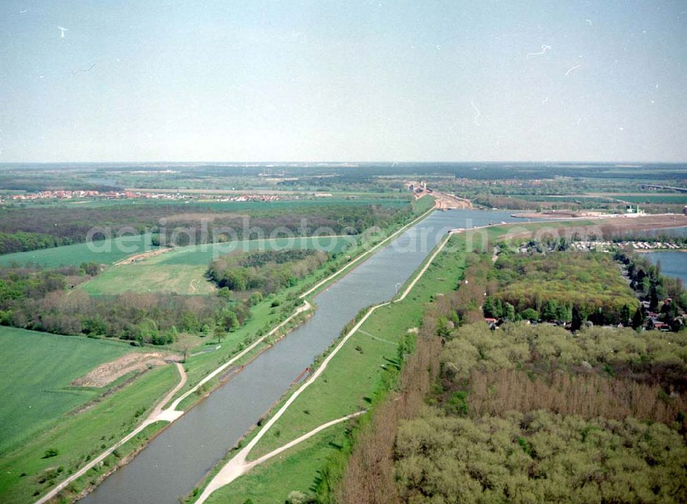 südlich von Jersleben from the bird's eye view: Mittellandkanal.