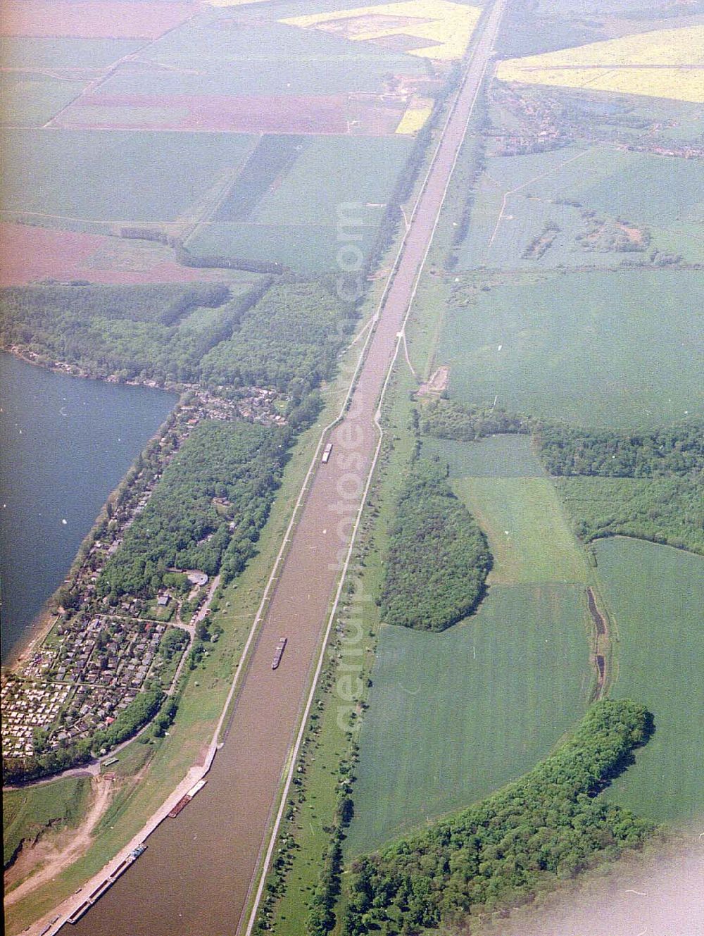 Aerial photograph Rothensee - Mittellandkanal am Wasserstraßenkreuz Magdeburg bei Rothensee.