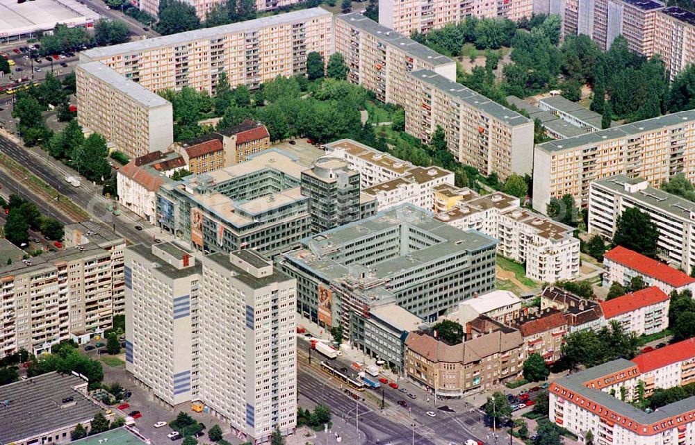 Berlin-Lichtenberg from the bird's eye view: Möllendorf-Passagen der Bayerischen Hausbau an der Möllendorfstraße in Berlin-Lichtenberg