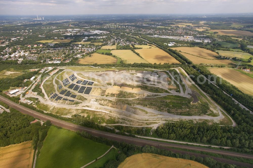 Aerial image Bochum - Dump Kornharpen - waste landfill with solar panels in Bochum in North Rhine-Westphalia