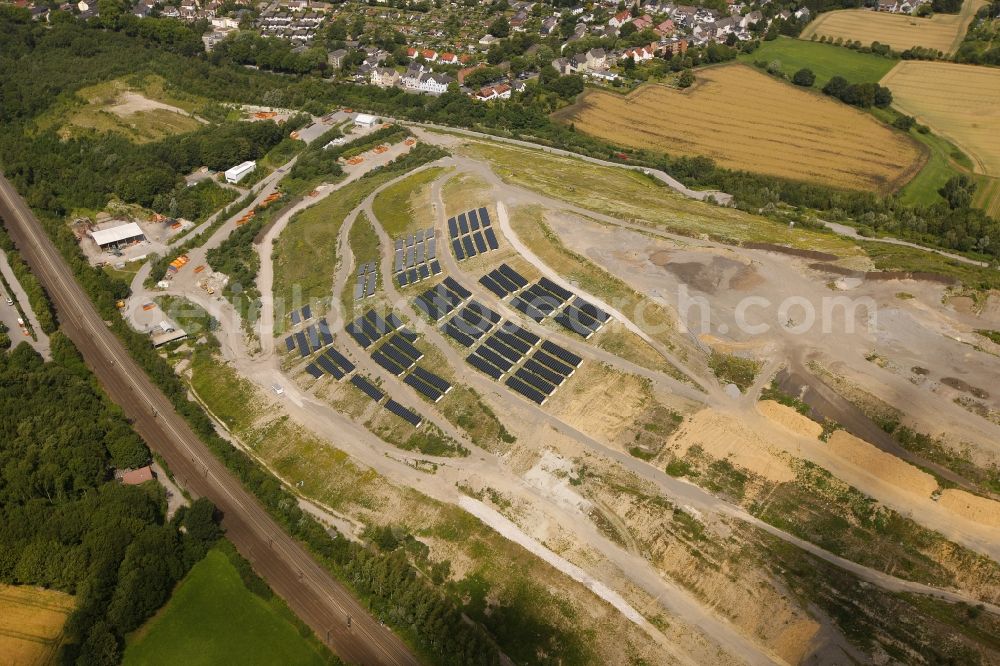 Aerial photograph Bochum - Dump Kornharpen - waste landfill with solar panels in Bochum in North Rhine-Westphalia