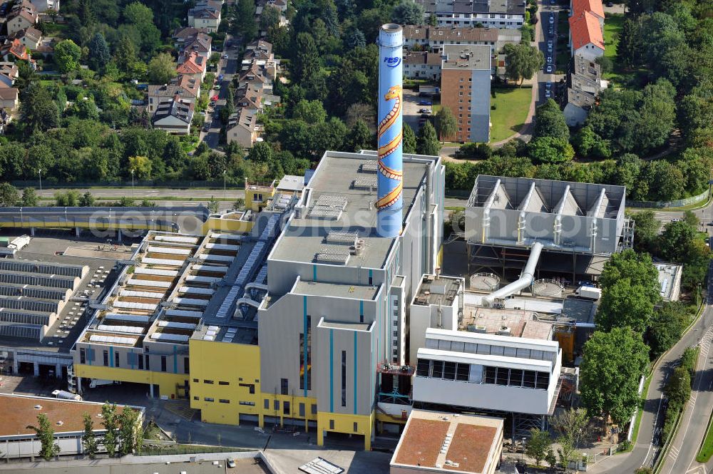 Aerial photograph Frankfurt am Main - Müllheizkraftwerk der FES Frankfurter Entsorgungs- und Service GmbH an der Heddernheimer Landstraße 157 in Frankfurt am Main in Hessen. Waste incineration plant in Frankfurt on the Main in Hesse.