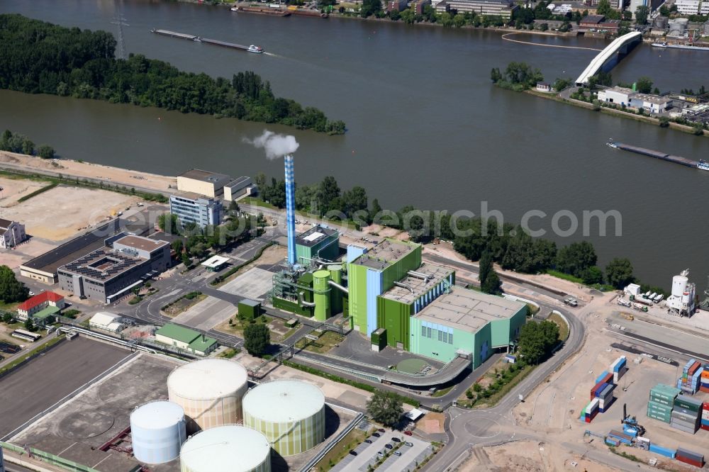 Mainz from the bird's eye view: View the energy from waste plant at the old Avenue on the banks of the Rhine in Mainz in Rhineland-Palatinate