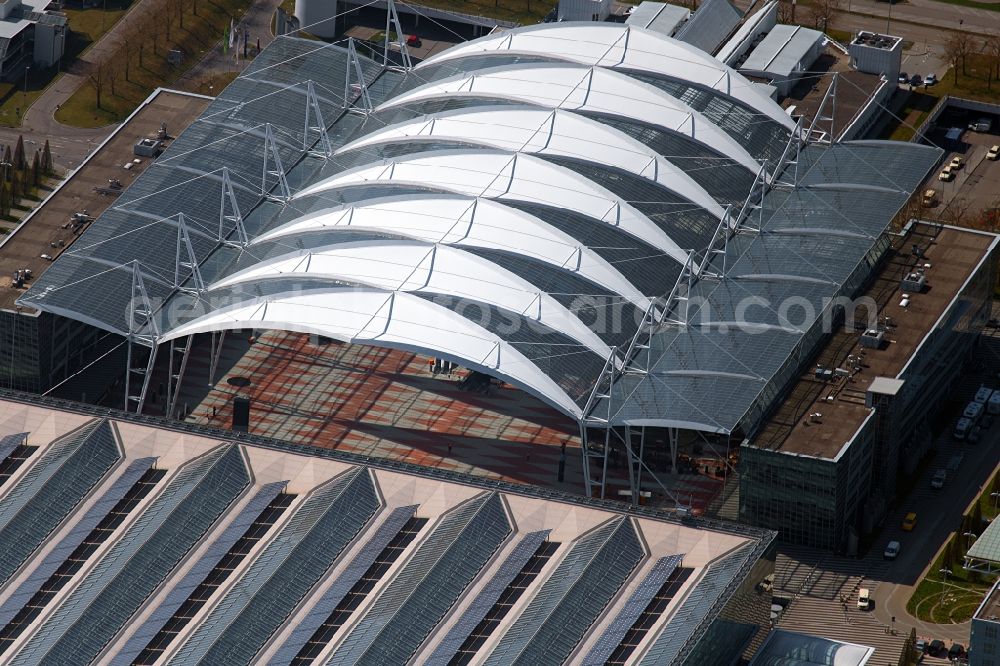 Aerial image Oberding - White membrane roof construction on the central terminal building Muenchen Airport Centers (MAC) and terminal on the grounds of Munich Airport in Oberding in the state Bavaria, Germany