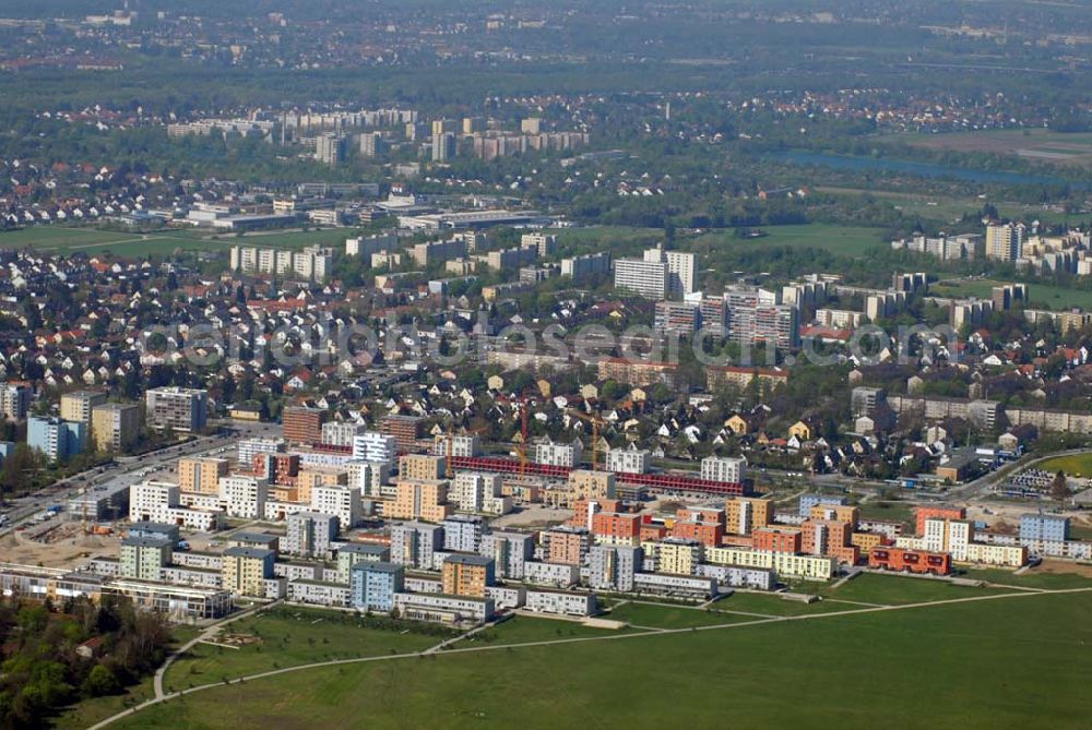 Aerial photograph München - Neubauwohngebiet Siedlung Am Harthof in Milbertshofen in München.