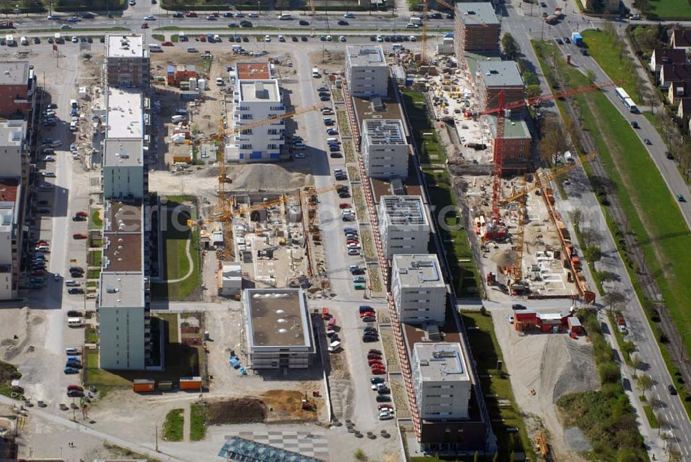 Aerial photograph München - Neubauwohngebiet Siedlung Am Harthof in Milbertshofen in München.