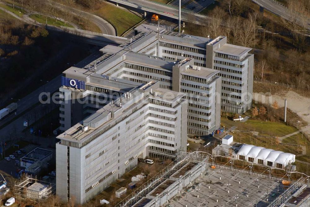 Aerial image München - , Blick auf die O2 Unternehmenszentrale. Die O2 GmbH & Co. OHG (ehemals VIAG Interkom) ist mit über 10 Millionen Kunden (Stand: März 2006) der viertgrößte Mobilfunknetzbetreiber in Deutschland. O2 GmbH & Co. OHG, Gerorg-Brauchle-Ring 23-25, 80992 München,Tel: 0 89/24 42-0,