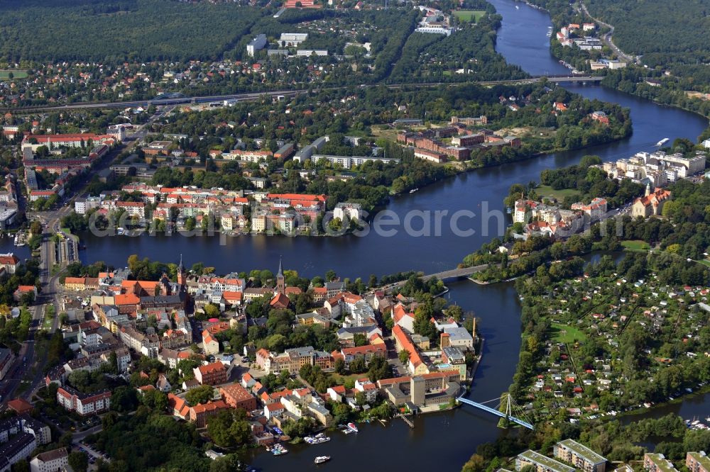 Aerial image Berlin - The river Dahme enters the mouth of the river Spree in the Köpenick district of Berlin. Visible are the ruins of the former industrial cleaning factory Rewatex which is in the planning area of the residential Wasserstadt Spindlersfeld