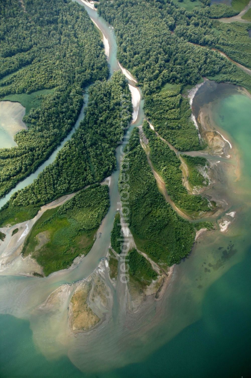 Aerial photograph Übersee - Estuary of the Tiroler Ache in Uebersee in Bavaria. It rises at the Thurn Pass and flows into the Chiemseeat Grabenstaett