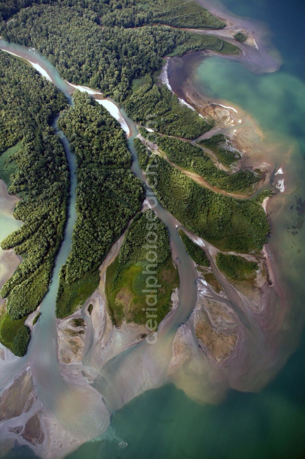 Baumgarten from the bird's eye view: Mouth of the Tiroler Achen on the shores of Lake Chiemsee at Baumgarten in Bavaria