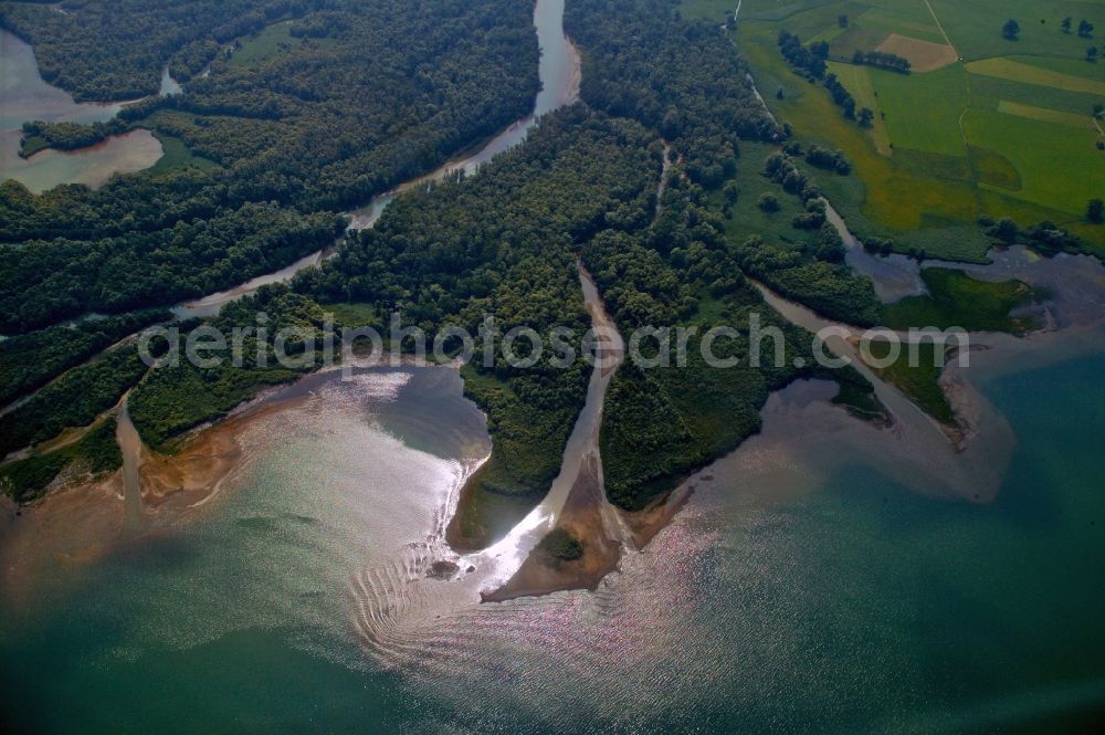 Baumgarten from the bird's eye view: Mouth of the Tiroler Achen on the shores of Lake Chiemsee at Baumgarten in Bavaria