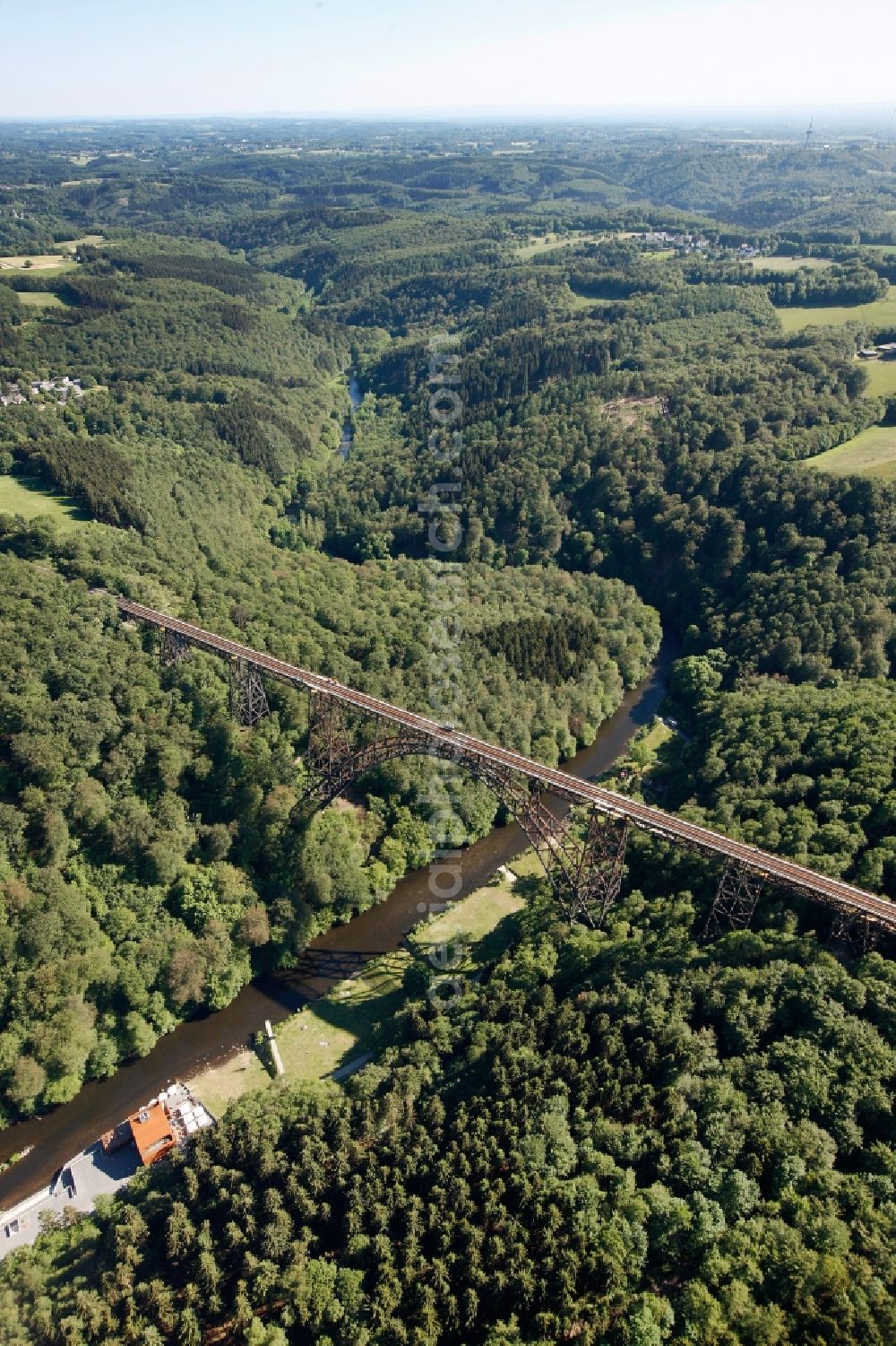 Aerial image Solingen - View of the Muengstener Bridge in Solingen in the state of North Rhine-Westphalia