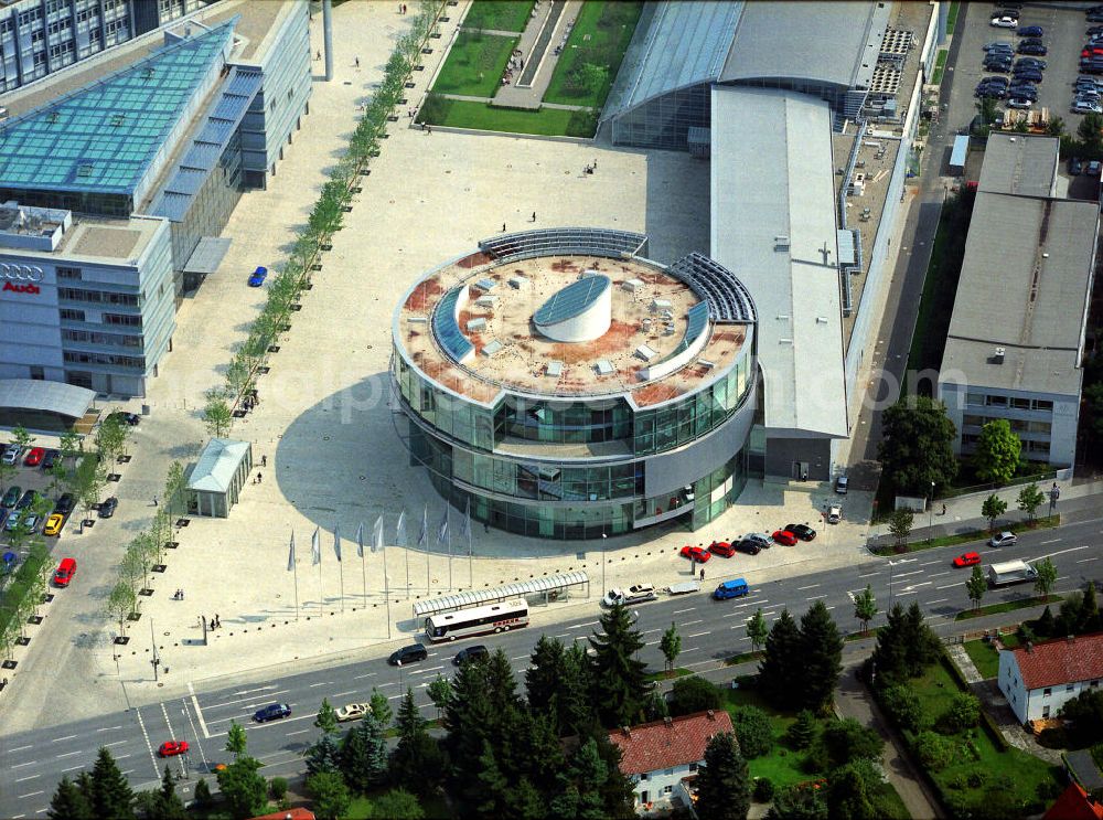 Ingolstadt from above - Das mobile museum der Audi AG. In dem 23 Meter hohen Glas-Stahl-Gebäude sind Autos, Fahrräder und Motorräder der Firmen Audi, DKW, Horch, Wan derer und NSU ausgestellt. The museum mobile of the Audi AG. In the 23-meter-high glass and steel building cars, bicycles and motorcycles of the companies Audi, DKW, Horch, Wan derer and NSU are shown.