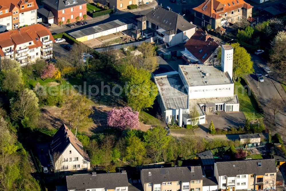 Aerial photograph Hamm - Church building of Versoehnungskirche in the Heessen part of Hamm in the state of North Rhine-Westphalia