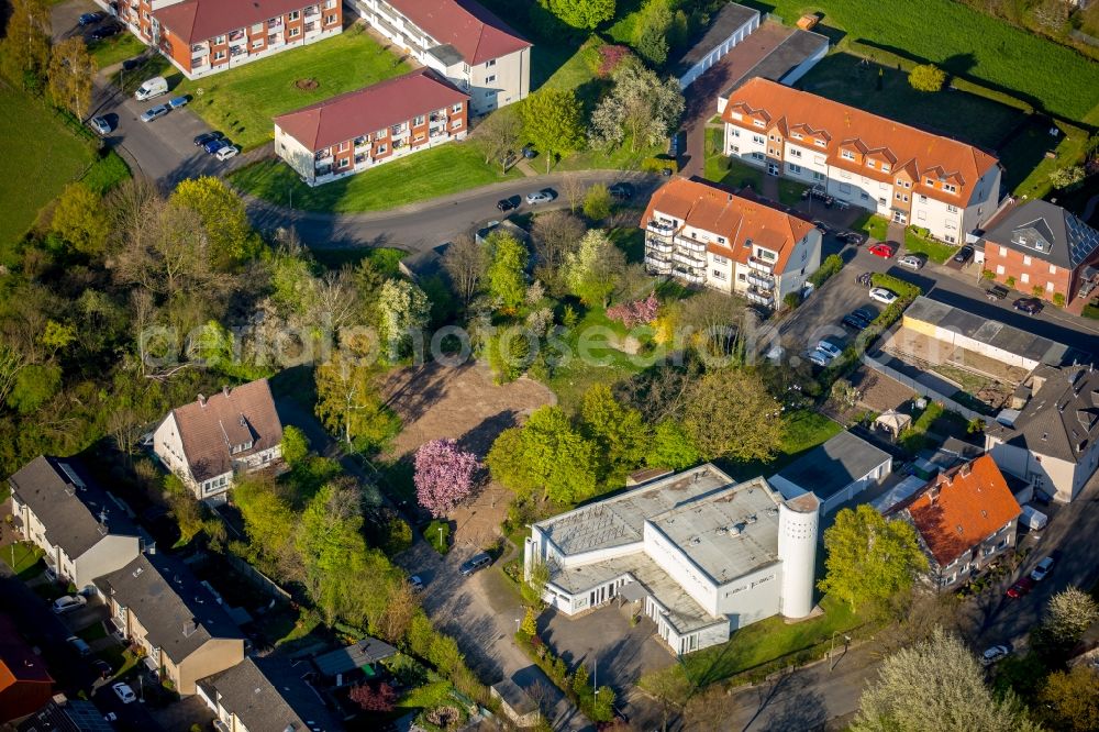 Hamm from the bird's eye view: Church building of Versoehnungskirche in the Heessen part of Hamm in the state of North Rhine-Westphalia