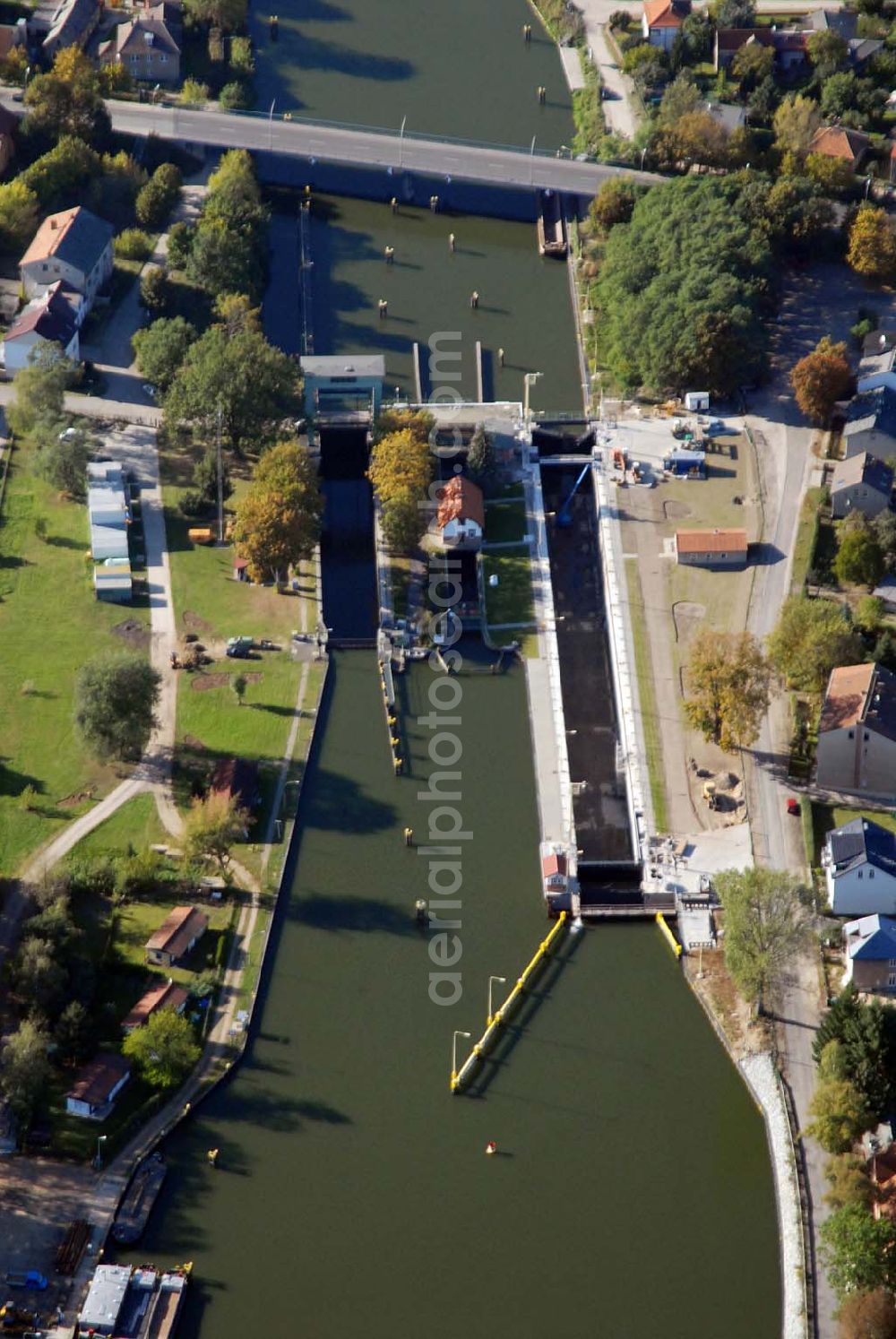 Aerial image Wernsdorf - Blick auf die modernisierte Wernsdorfer Schleuse. Die Schleuse ist eine von 4 Schleusen des Oder-Spree-Kanals. Bauherr: Wasser- und Schifffahrtsamt Berlin, Mehringdamm 129, 10965 Berlin, Tel. 030 / 69532 - 0, Fax: 030 / 69532 - 201, e-mail-Adresse: poststelle@wsa-b.wsv.de, Achim Walder-Adresse: