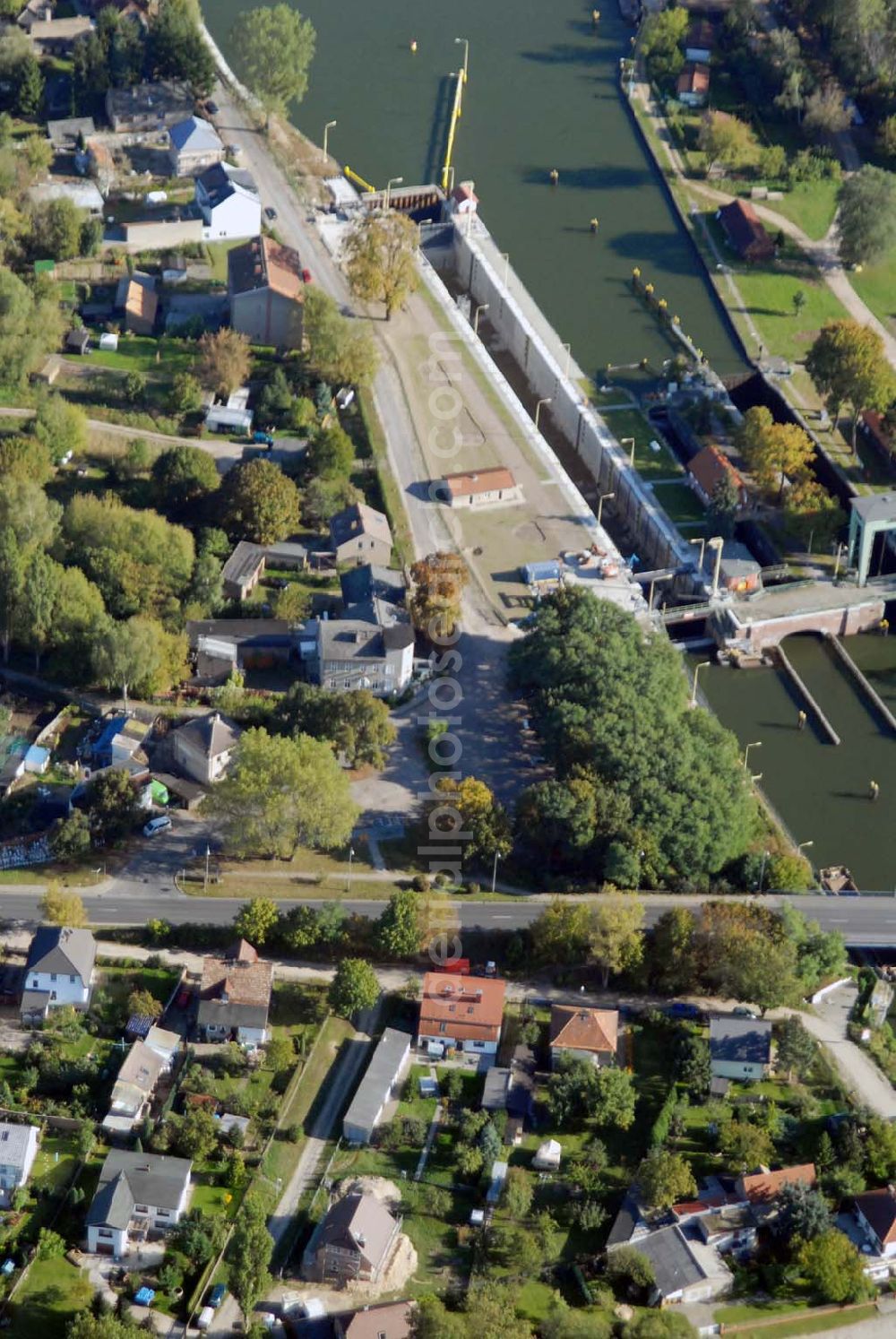 Wernsdorf from above - Blick auf die modernisierte Wernsdorfer Schleuse. Die Schleuse ist eine von 4 Schleusen des Oder-Spree-Kanals. Bauherr: Wasser- und Schifffahrtsamt Berlin, Mehringdamm 129, 10965 Berlin, Tel. 030 / 69532 - 0, Fax: 030 / 69532 - 201, e-mail-Adresse: poststelle@wsa-b.wsv.de, Achim Walder-Adresse: