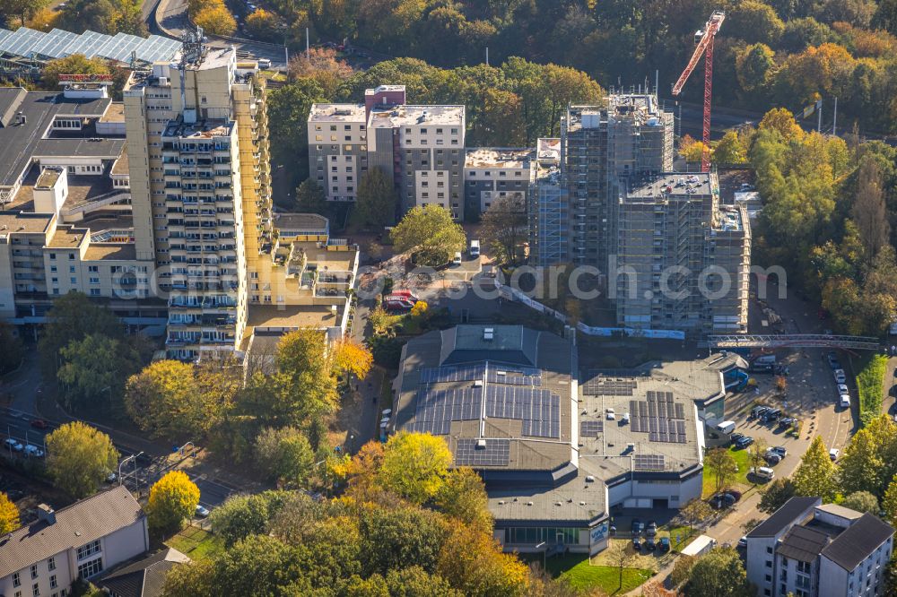 Aerial photograph Bochum - Construction site for the renovation and modernization of a student dormitory building Querenburger Hoehe on street Bellenkamp in the district Querenburg in Bochum at Ruhrgebiet in the state North Rhine-Westphalia, Germany