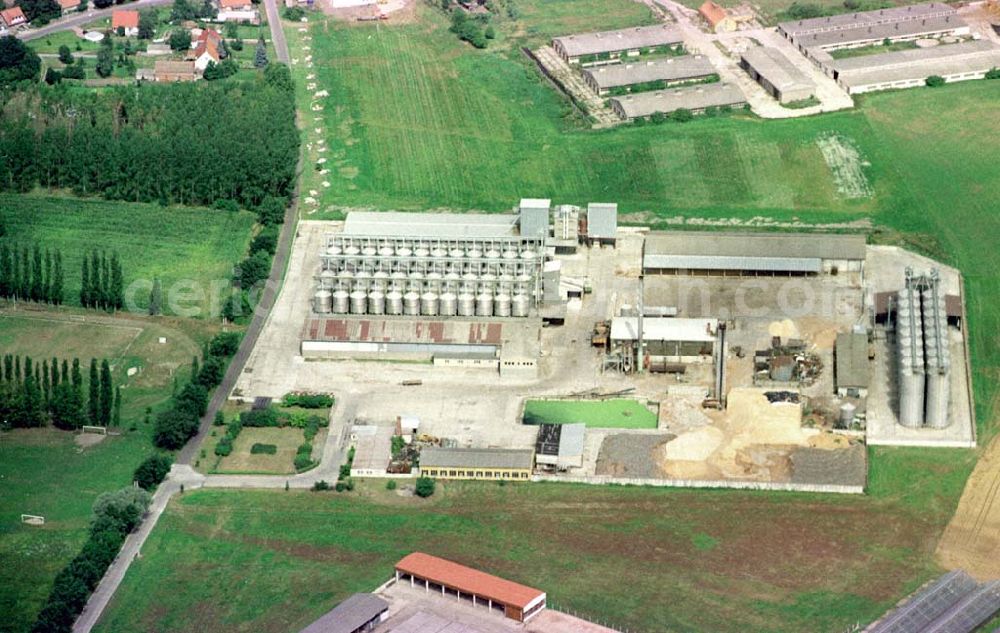 Manschnow / Brandenburg from above - Molkerei Manschnow in Brandenburg.