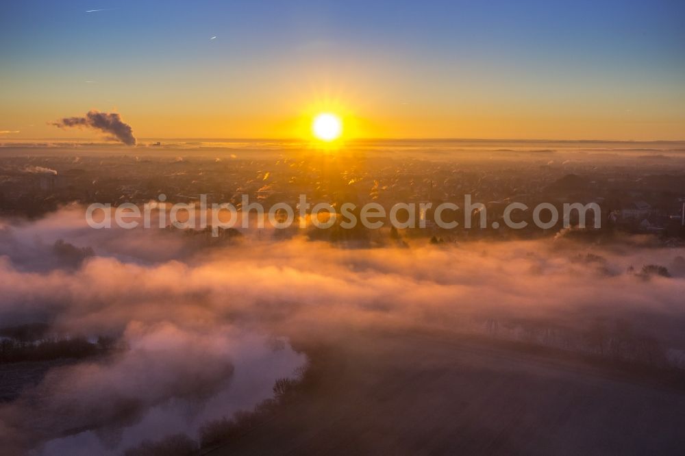 Aerial image Hamm - Landscape of Morning mist over the lip and the meadows of the Lippeauen at sunrise on the outskirts of Hamm, North Rhine-Westphalia