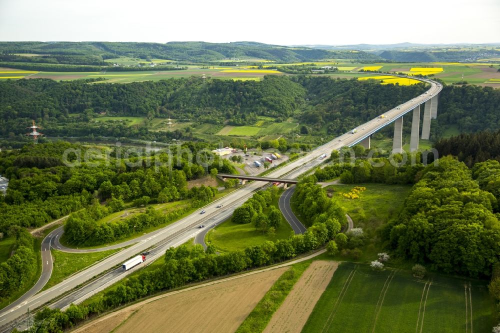 Aerial image Dieblich - Mosel bridge over the bank of the river Mosel near Winningen in the state of Rhineland-Palatinate