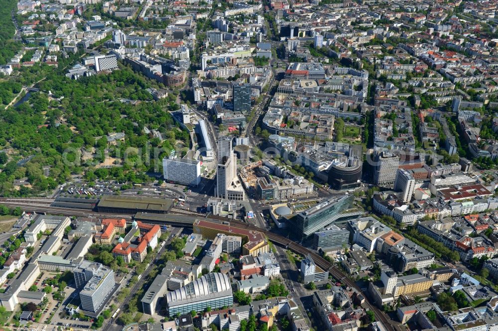 Aerial image Berlin - The Motel One in Kantstrasse in the district of Charlottenburg is close to the trainstation Zoologischer Garten an the Theater des Westens