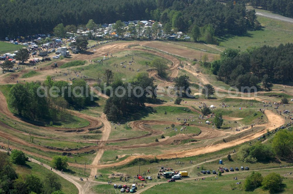 Aerial photograph Wriezen - Blick auf die Moto-Cross-Veranstaltung in Wriezen im Landkreis Märkisch-Oderland in Brandenburg. Der Motor-Sport-Club Wriezen (MC Wriezen) ist der älteste Motorsportclub Deutschlands und führt regelmäßig Moto-Cross-Veranstaltungen durch. Kontakt: MC-Wriezen e.V., Tel. +49 (0) 33 44 33 33 15,