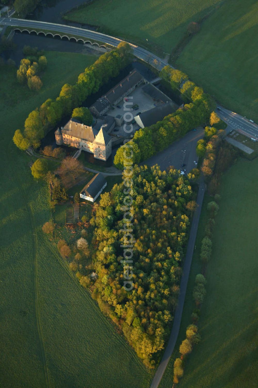 Aerial photograph Bochum - Blick auf das Museum Haus Kemnade.