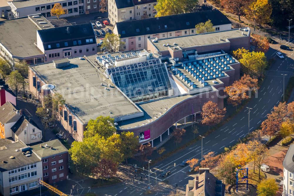 Hamm from above - Museum building ensemble Gustav-Luebcke-Museum on street Neue Bahnhofstrasse in the district Heessen in Hamm at Ruhrgebiet in the state North Rhine-Westphalia, Germany