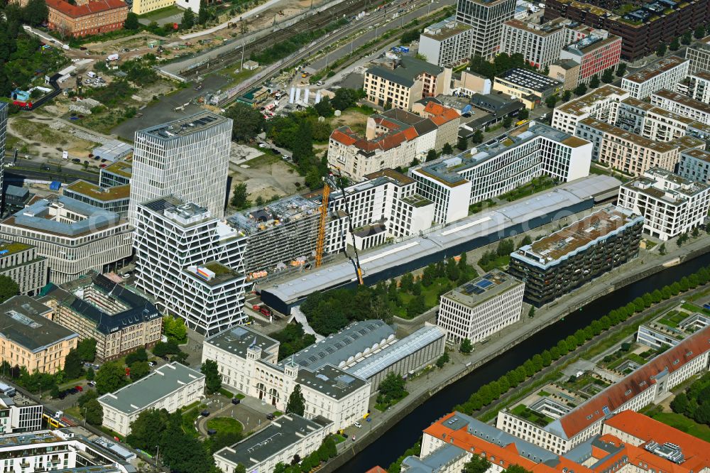 Aerial image Berlin - Museum and exhibition building ensemble Hamburger Bahnhof - National Gallery of the Present with adjacent event hall Rieckhallen on Invalidenstrasse in the Moabit district of Berlin, Germany