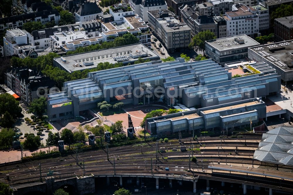 Aerial photograph Köln - Museum and exhibition building ensemble for modern art Museum Ludwig on Heinrich-Boell-Platz in the district Altstadt in Cologne in the state North Rhine-Westphalia, Germany