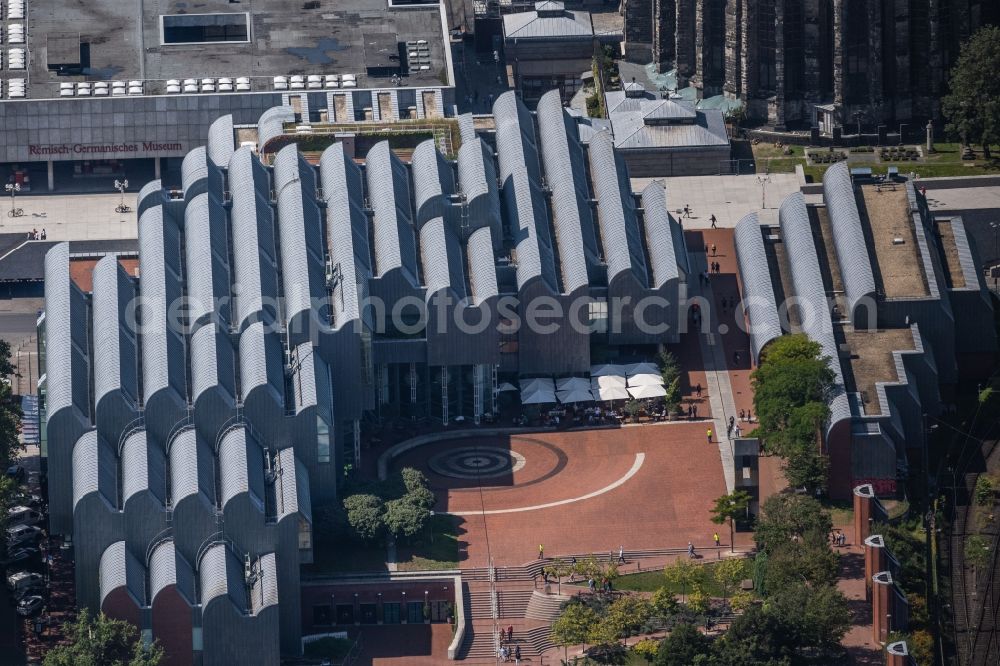 Aerial photograph Köln - Museum and exhibition building ensemble for modern art Museum Ludwig on Heinrich-Boell-Platz in the district Altstadt in Cologne in the state North Rhine-Westphalia, Germany