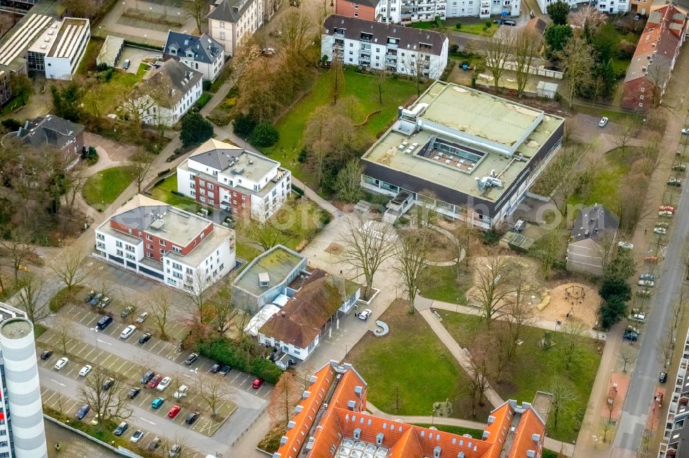 Gladbeck from the bird's eye view: museum building ensemble Neue Galerie Gladbeck on Bottroper Strasse in Gladbeck at Ruhrgebiet in the state North Rhine-Westphalia, Germany