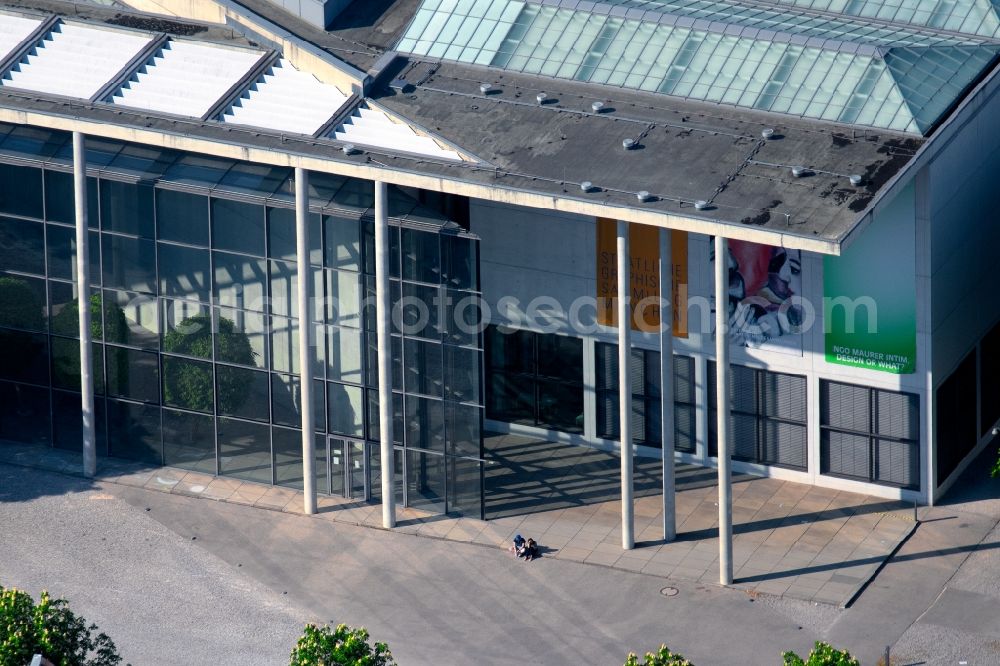 München from the bird's eye view: The Museum Pinakothek der Moderne in Munich Maxvorstadt in the state of Bavaria. The building with its distinctive dome combines four museums of design, modern art and contemporary art as well as the architecture museum