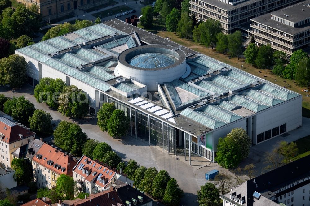 Aerial image München - The Museum Pinakothek der Moderne in Munich Maxvorstadt in the state of Bavaria. The building with its distinctive dome combines four museums of design, modern art and contemporary art as well as the architecture museum