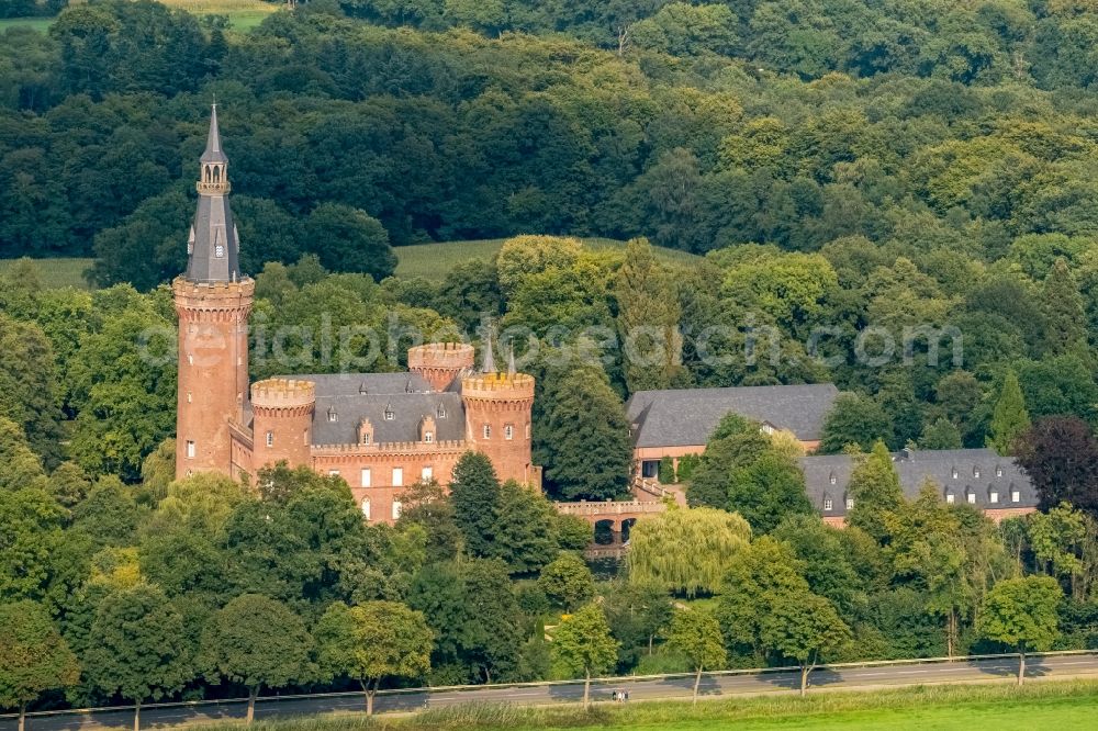 Aerial image Bedburg-Hau - Building and castle park systems of water castle Museum Schloss Moyland Am Schloss in Bedburg-Hau in the state North Rhine-Westphalia, Germany