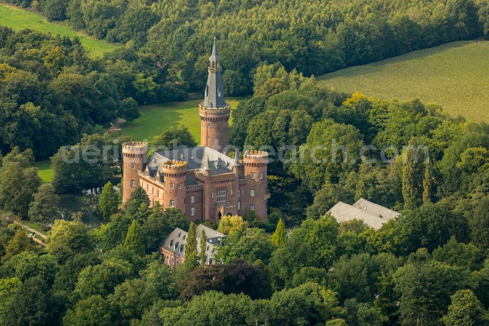 Bedburg-Hau from above - Building and castle park systems of water castle Museum Schloss Moyland Am Schloss in Bedburg-Hau in the state North Rhine-Westphalia, Germany